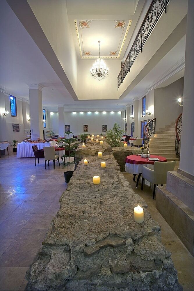 Hotel Acra