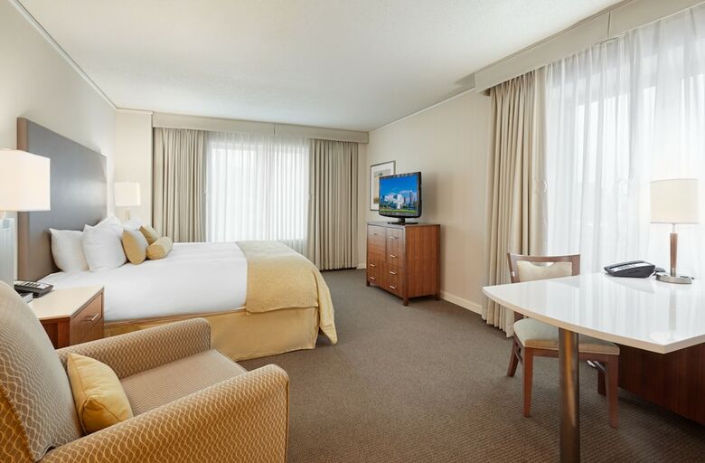 Intercontinental Suites Hotel Cleveland