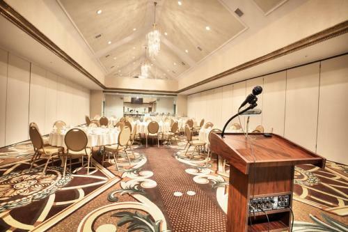 Holiday Inn Hotel & Suites Ocala Conference Center
