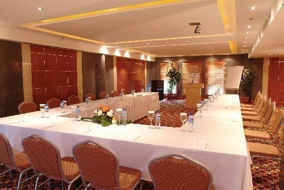 Elite Suites Hotel