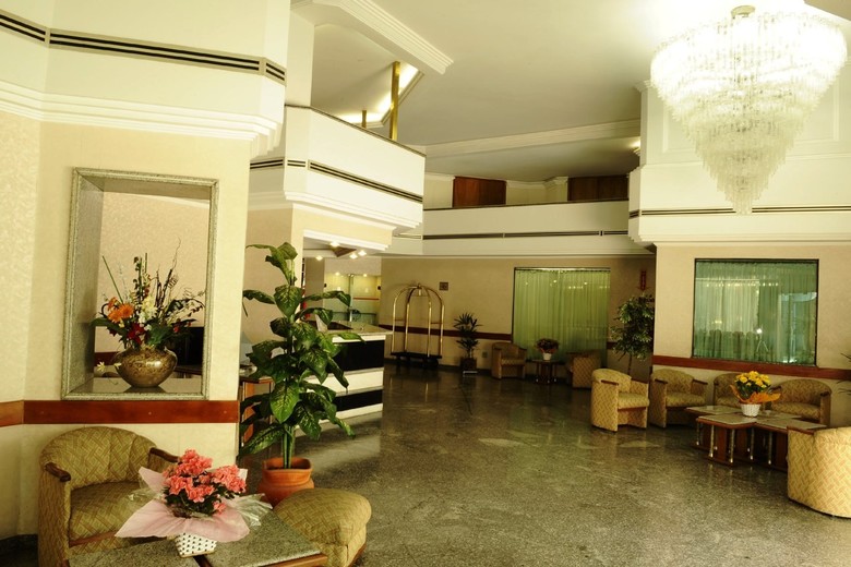 Hotel Augusta Boulevard