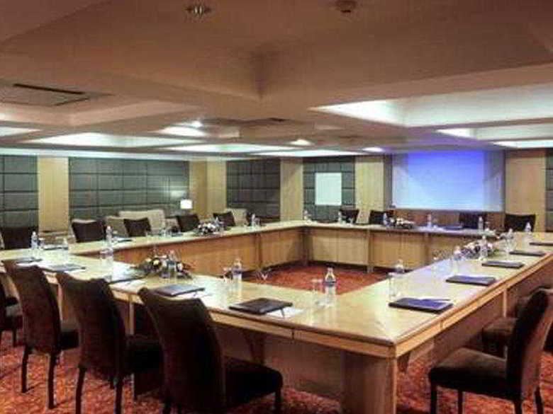 Hotel Sarovar Portico Indore
