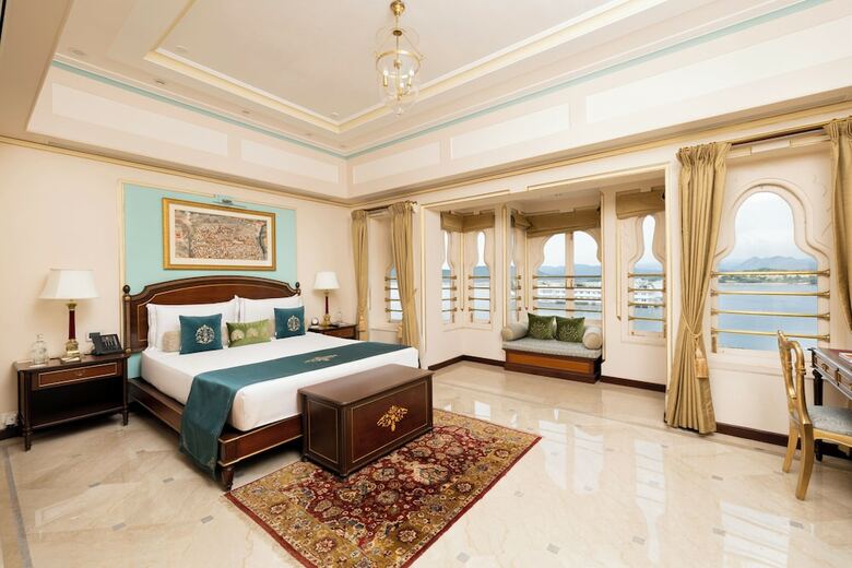 Hotel Fateh Prakash Palace