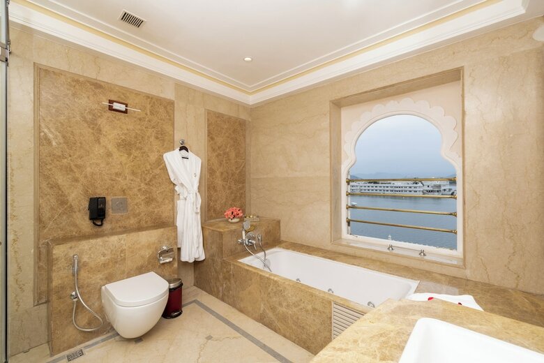 Hotel Fateh Prakash Palace