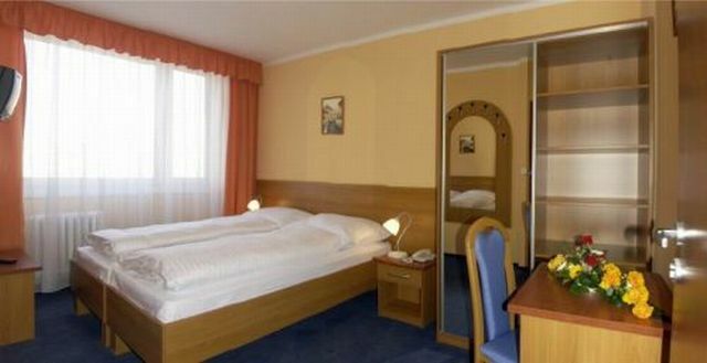 Bridge Hotel