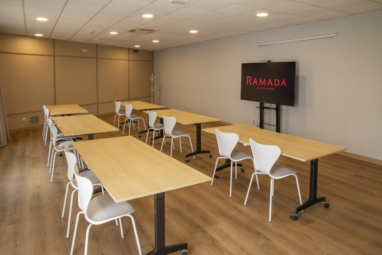 Hotel Ramada By Wyndham Madrid Getafe