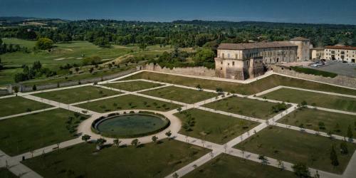 Hostal Hotel Cortaccia Sanvitale