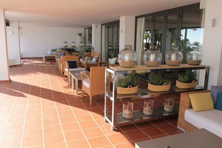 Hotel Parador De Moj�car