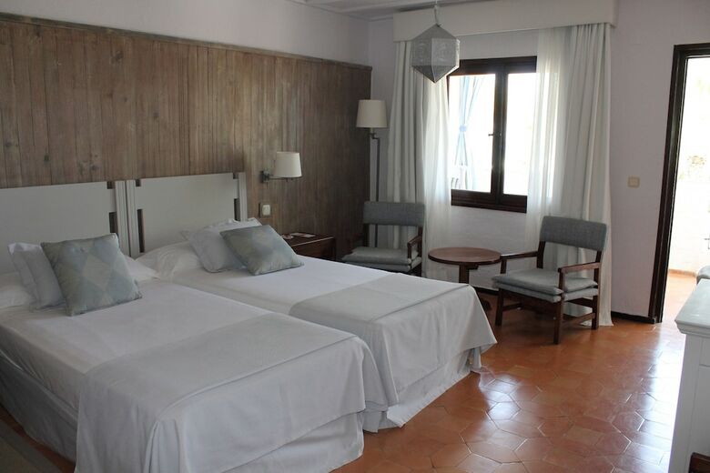 Hotel Parador De Moj�car