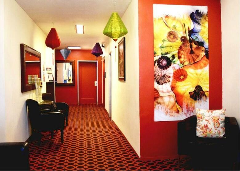 Royal Park Hotel And Hostel