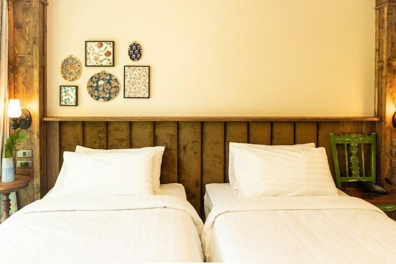 Tints Of Blue Hotel