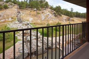 Holiday Inn Express Hotel & Suites Custer