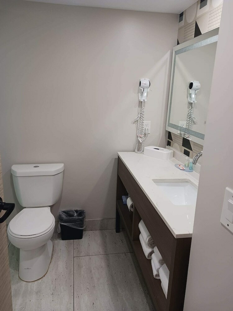 Hotel Quality Inn & Suites Oceanfront