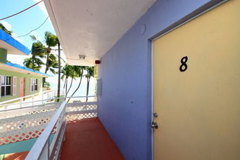 Hotel Drop Anchor Resort And Marina