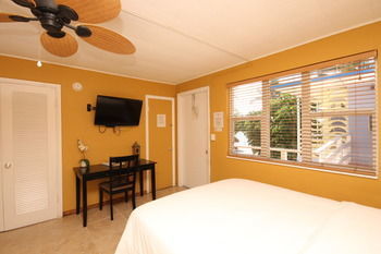 Hotel Drop Anchor Resort And Marina