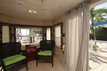 Hotel Drop Anchor Resort And Marina