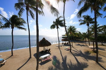Hotel Drop Anchor Resort And Marina