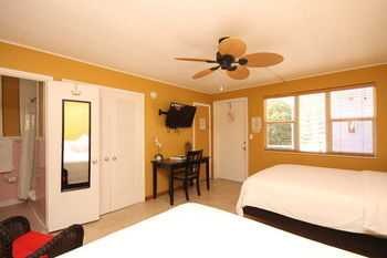Hotel Drop Anchor Resort And Marina