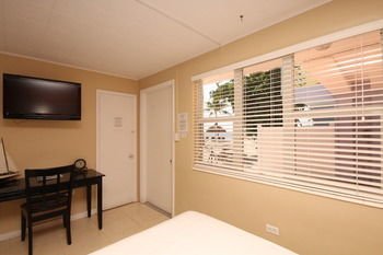 Hotel Drop Anchor Resort And Marina