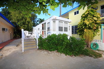 Hotel Drop Anchor Resort And Marina