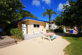 Hotel Drop Anchor Resort And Marina