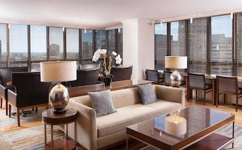 Hotel The Marquette By Hilton
