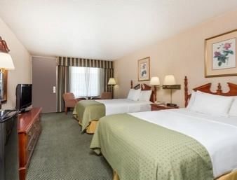 Hotel Ramada Perry Near Fairgrounds