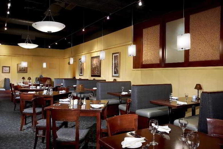 Hotel Sheraton Suites Calgary Eau Claire