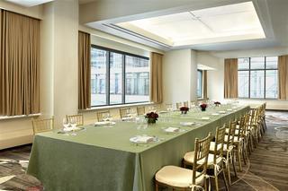 Hotel Sheraton Suites Calgary Eau Claire