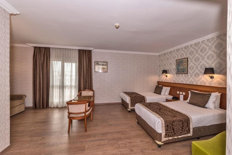 Lion Hotel