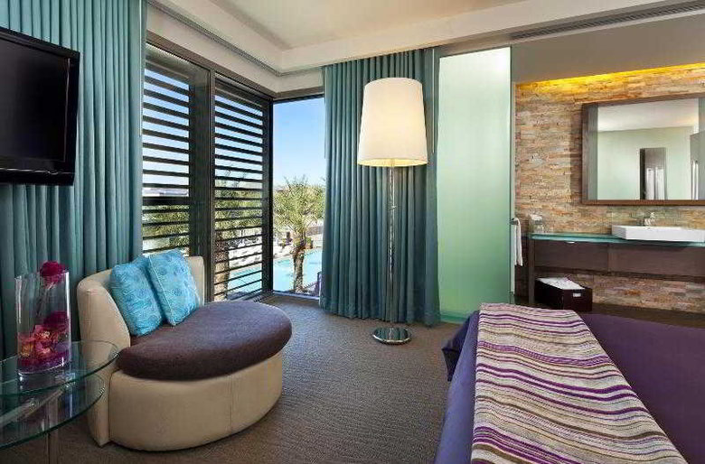 W Scottsdale Hotel & Residences