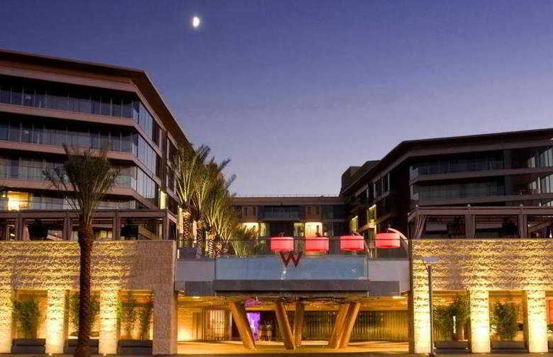 W Scottsdale Hotel & Residences