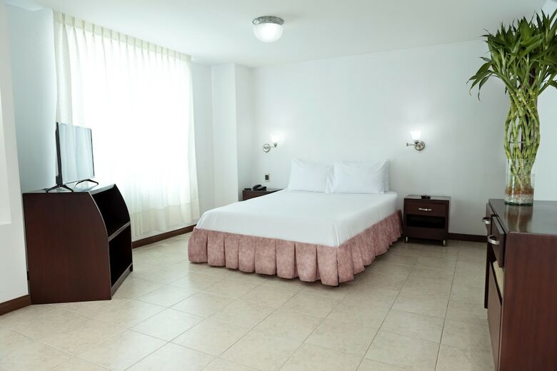 Hotel Plaza Las Americas