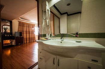 Smiling Hotel And Spa