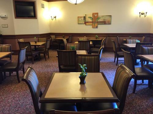 *bay Landing Hotel*
