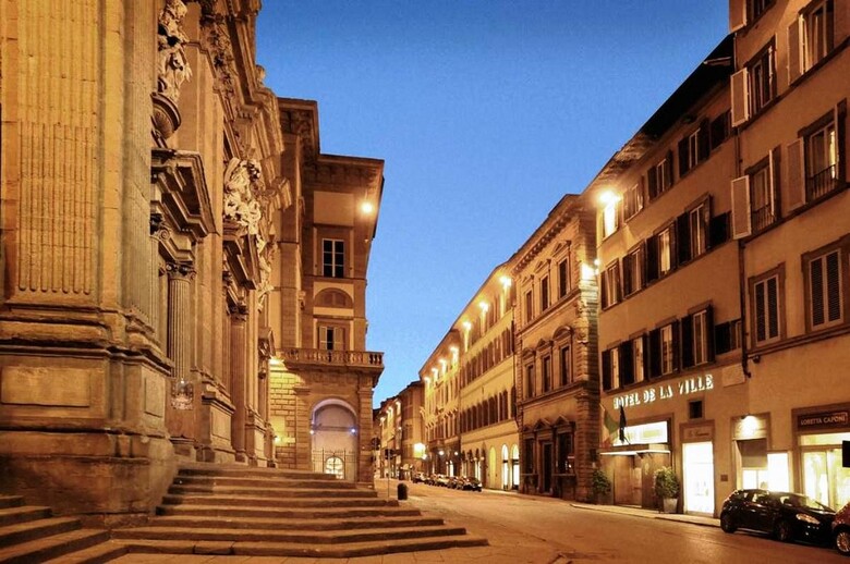 Hotel De La Ville