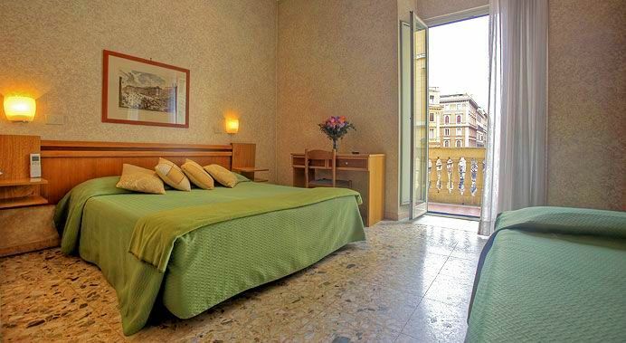 Hotel Embassy