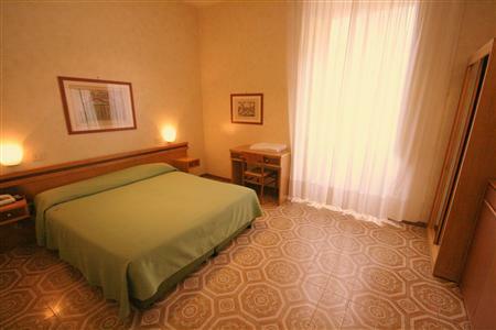 Hotel Embassy