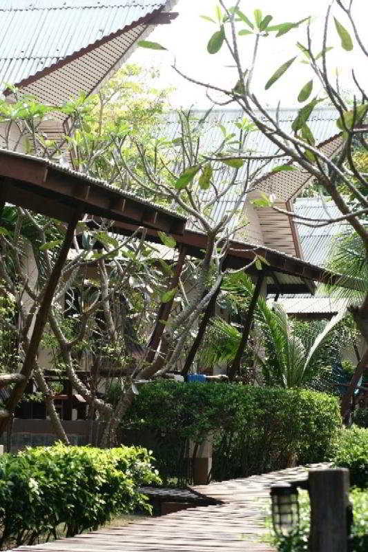 Hotel Cocohut Beach Resort And Spa