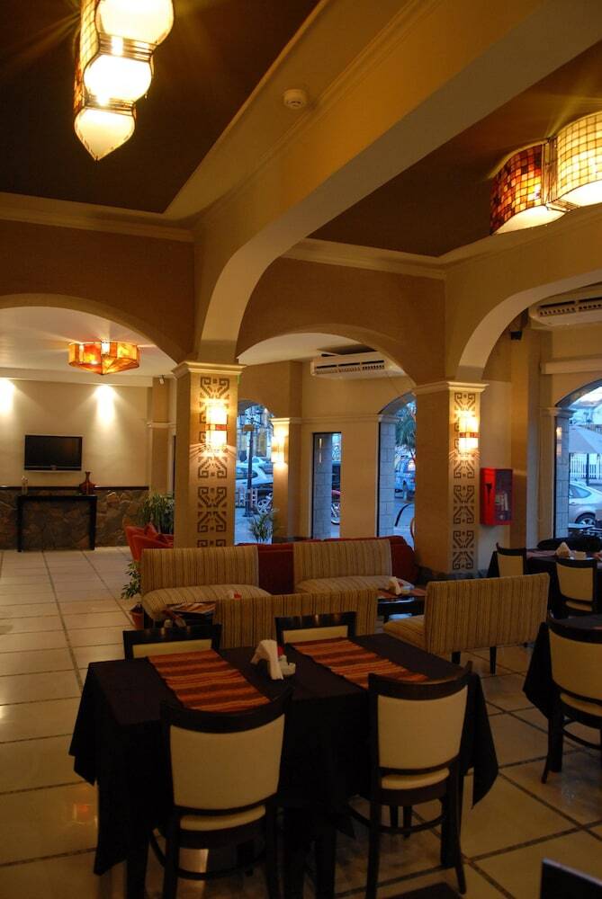 Hotel Patios De Lerma