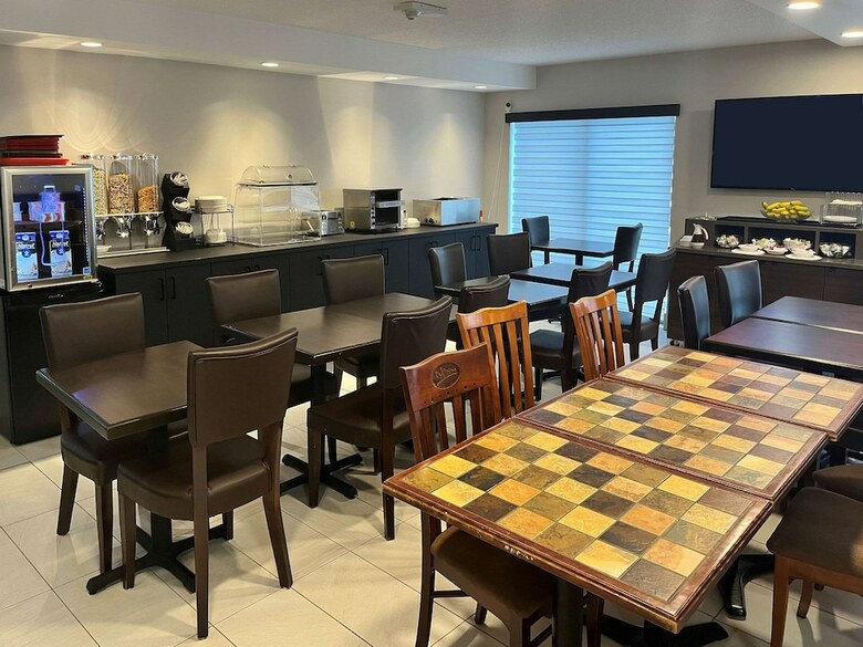 Hotel Comfort Inn Airport