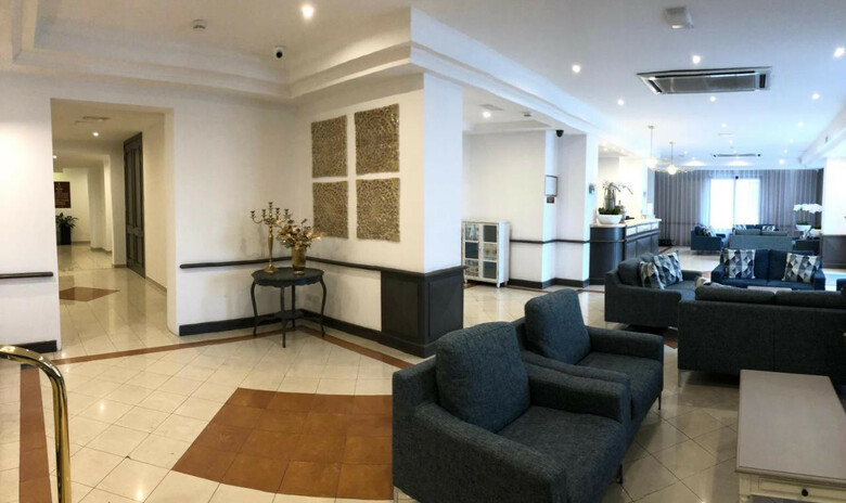Hotel Plaza / Plaza Regency