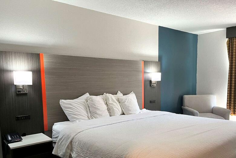 Hotel Quality Inn And Suites East