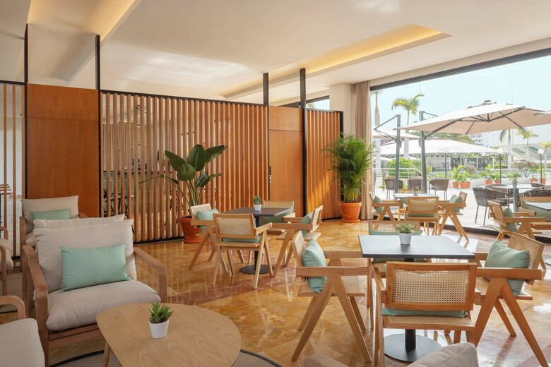 Hotel Aluasoul Costa Adeje