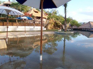 Bloo Lagoon Village