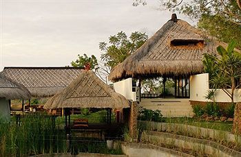 Bloo Lagoon Village