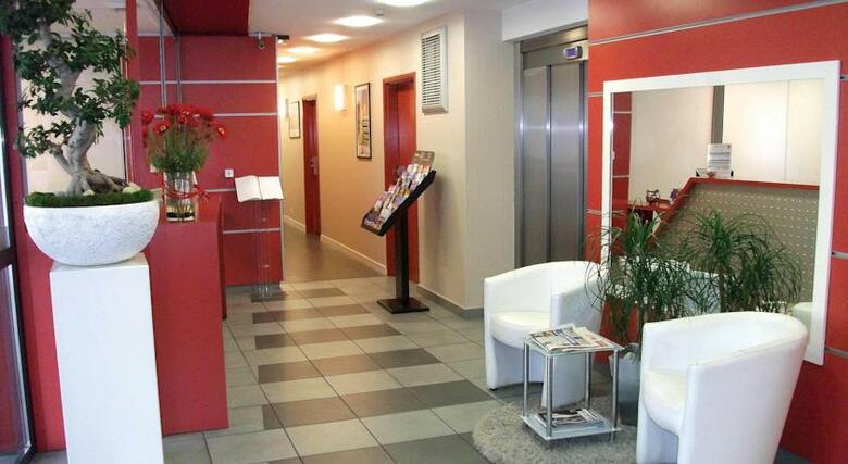 Hotel Sejours Et Affaires Angers Atrium