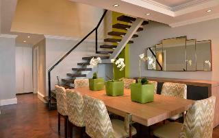 Cape Royal Luxury Hotel & Residence