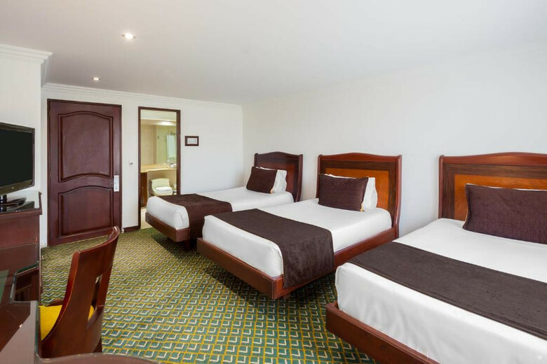 Hotel Embassy Park