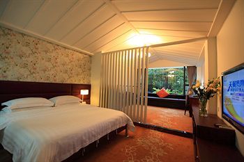 Hotel Colorful Days